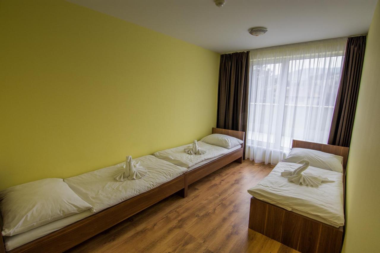 Hotel Aréna Brumov Exterior foto