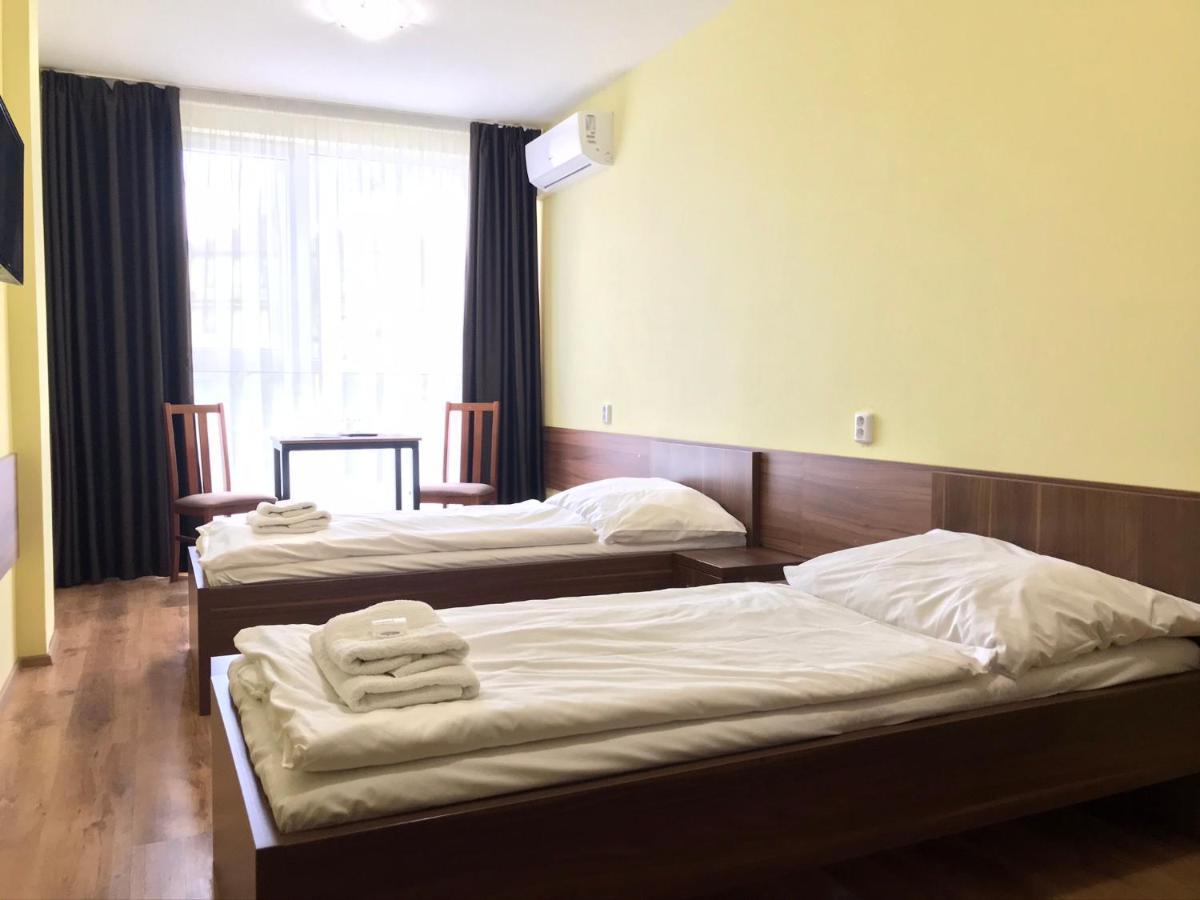 Hotel Aréna Brumov Exterior foto